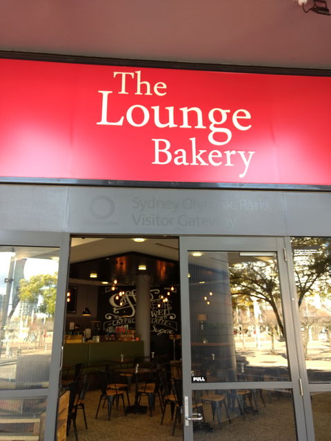 The Lounge Bakery - Hotel Gold Coast 0
