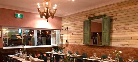 A Treat Of France - Hotel Gold Coast 1