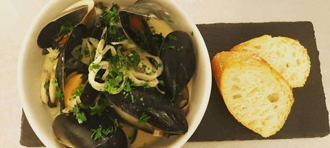 A Treat Of France - Hotel Gold Coast 2