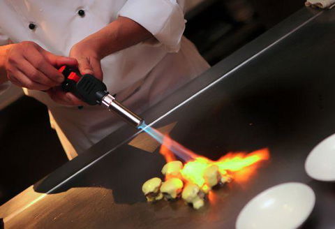 The Rocks Teppanyaki - Hotel Gold Coast 1