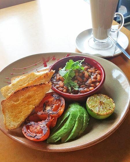 Agatha's Licensed Cafe - Hotel Gold Coast 10