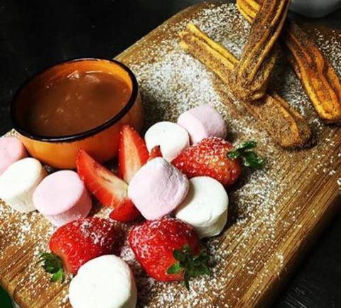 Agatha's Licensed Cafe - Hotel Gold Coast 13