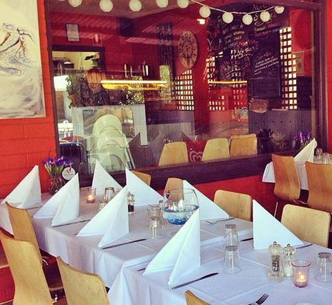 Agatha's Licensed Cafe - Hotel Gold Coast 14