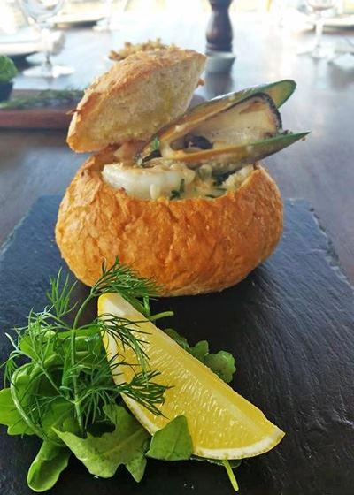 The Vinyard Restaurant & Wine Bar - Hotel Gold Coast 11