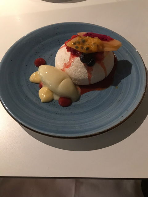 Amano Restaurant - Hotel Gold Coast 3