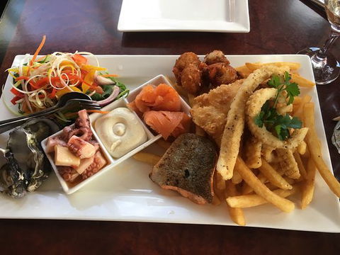 Stanley Hotel Bistro - Hotel Gold Coast 0