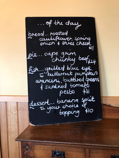 Stanley Hotel Bistro - Hotel Gold Coast 2