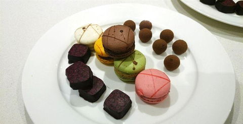 Jayliano's - Hotel Gold Coast 8
