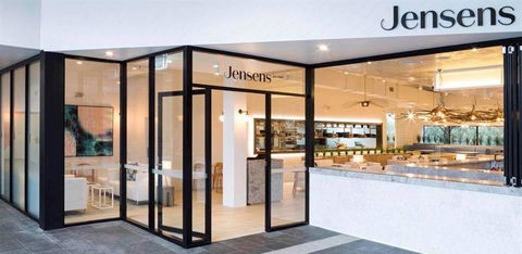 Jensens Restaurant - Hotel Gold Coast 10