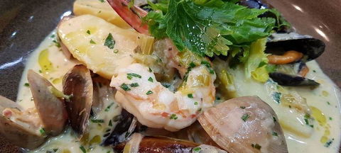 Periwinkle Restaurant - Hotel Gold Coast 1