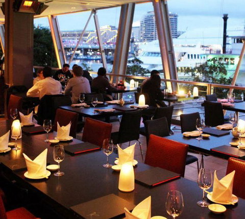 Aurora Ozone Hotel Restaurant - Hotel Gold Coast 8