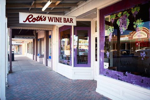 Roth Wine Bar - Hotel Gold Coast 0