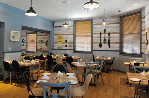 Bushrangers Bar & Brasserie - Hotel Gold Coast 5