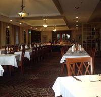 The Pines Restaurant - Hotel Gold Coast