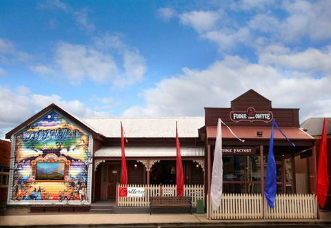Fudge'n'Good Coffee - Hotel Gold Coast 0