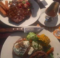 Cattleman's Rest Steakhouse - Hotel Gold Coast