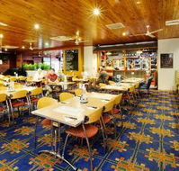 Coutts Commercial Tavern - Hotel Gold Coast