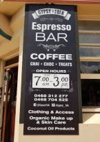 Gypsy N Folk - Hotel Gold Coast 3