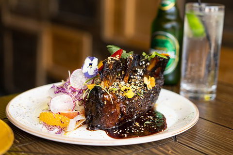 QT Kitchen - Hotel Gold Coast 0