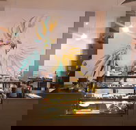Warralily Cockatoo - Hotel Gold Coast