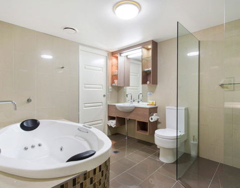 CBD Executive Apartments - Hotel Gold Coast 10