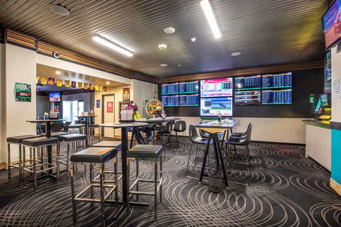 Atherton Hotel - Hotel Gold Coast 5