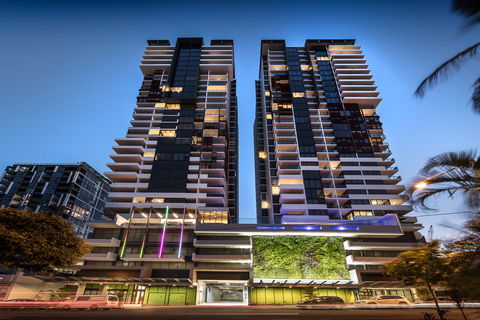 Arise Ivy And Eve - Hotel Gold Coast 0