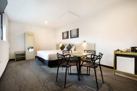Nightcap At St Albans Hotel - Hotel Gold Coast 9