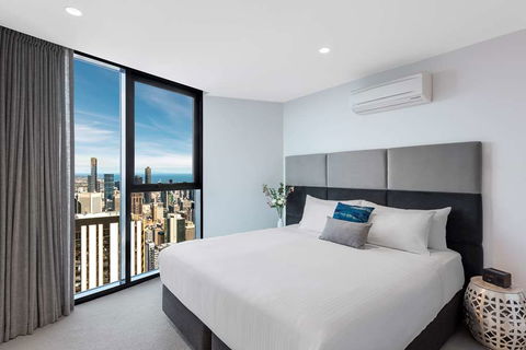 Imagine Lighthouse - Hotel Gold Coast 3