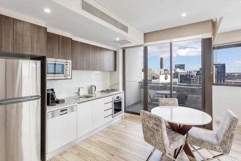 Meriton Suites Church Street, Parramatta - Hotel Gold Coast 5