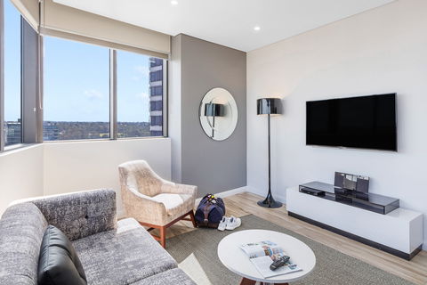 Meriton Suites Church Street, Parramatta - Hotel Gold Coast 7