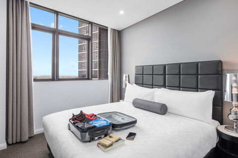 Meriton Suites Church Street, Parramatta - Hotel Gold Coast 9