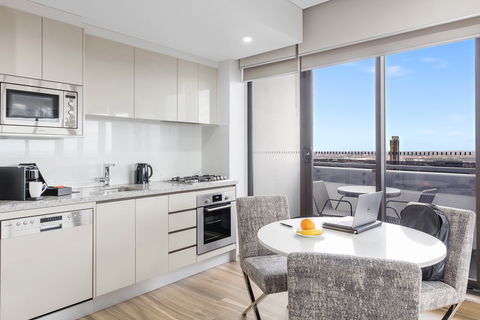 Meriton Suites Church Street, Parramatta - Hotel Gold Coast 10