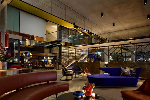 QT Melbourne - Hotel Gold Coast 2