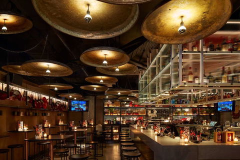 QT Melbourne - Hotel Gold Coast 11