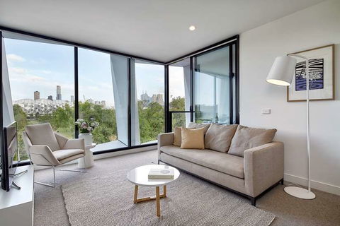 381 Cremorne - Hotel Gold Coast 9