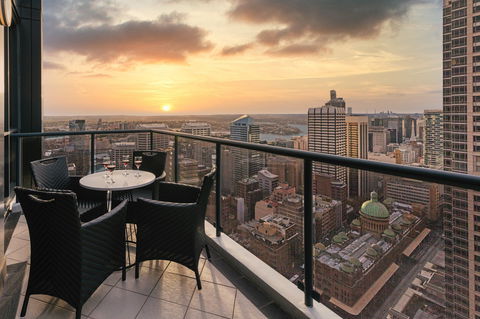 Meriton Suites Pitt Street - Hotel Gold Coast 0