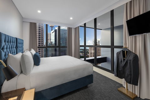 Meriton Suites Pitt Street - Hotel Gold Coast 2