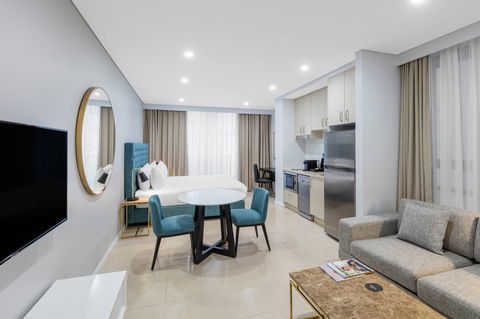 Meriton Suites Pitt Street - Hotel Gold Coast 6