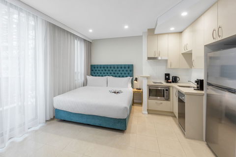 Meriton Suites Pitt Street - Hotel Gold Coast 7