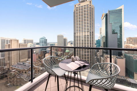 Meriton Suites Pitt Street - Hotel Gold Coast 11