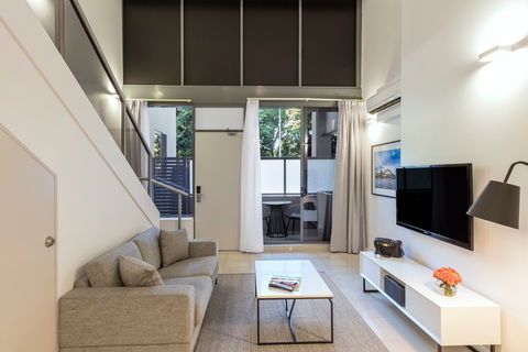 Meriton Suites Waterloo - Hotel Gold Coast 2