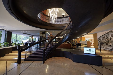 Pullman Melbourne On The Park - Hotel Gold Coast 1