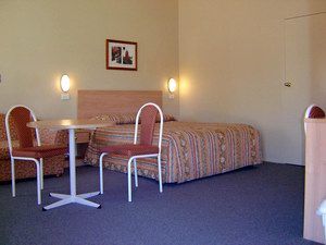 Country Gardens Motor Inn - Hotel Gold Coast 2