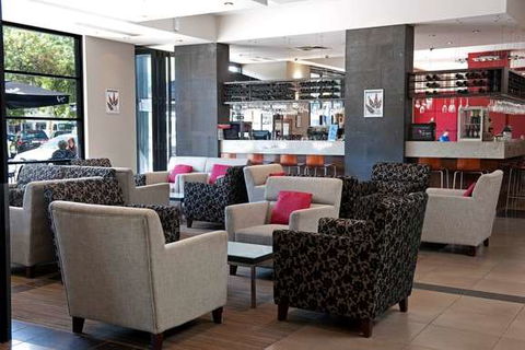 Mantra Hindmarsh Square - Hotel Gold Coast 1