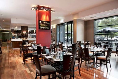 Mantra Hindmarsh Square - Hotel Gold Coast 2