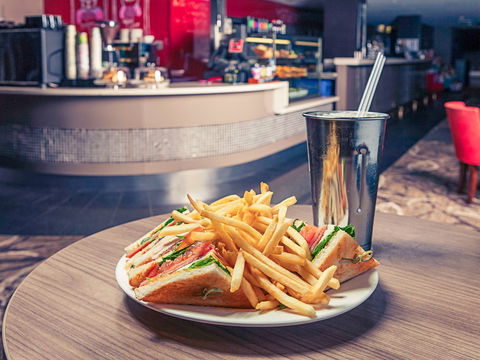 Mercure Orange - Hotel Gold Coast 2