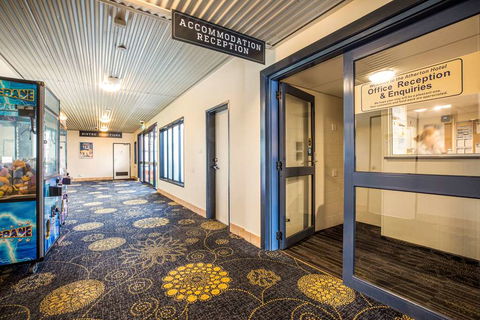Atherton Hotel - Hotel Gold Coast 1