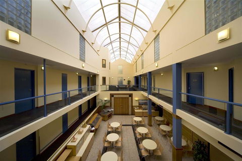Capital Executive Apt Hotel Canberra - Hotel Gold Coast 1