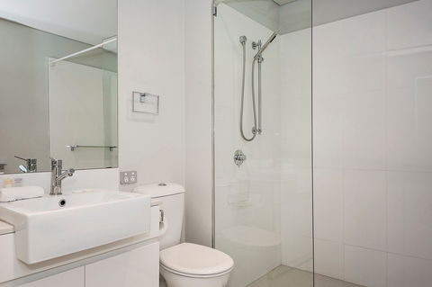 Astra Apartments Perth - Hotel Gold Coast 2